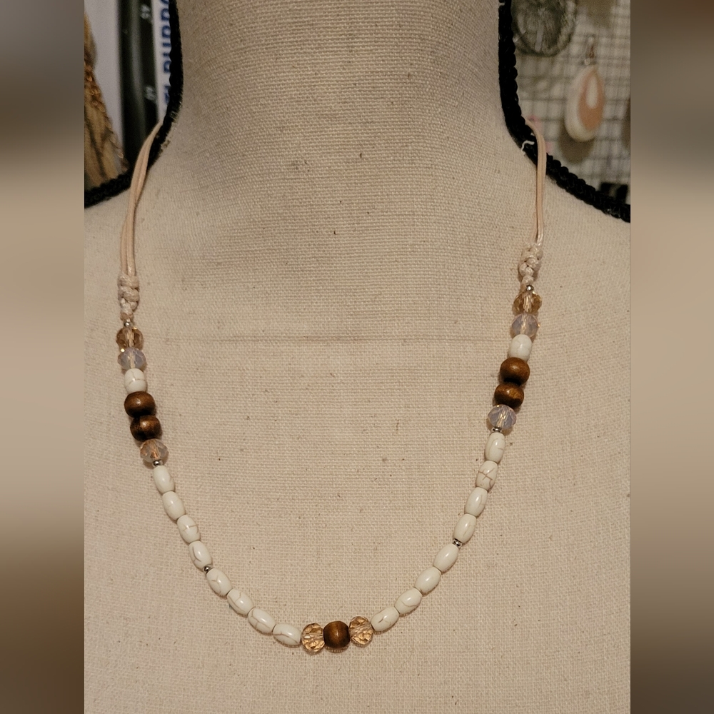 BOHO STYLE NECKLACE NEW